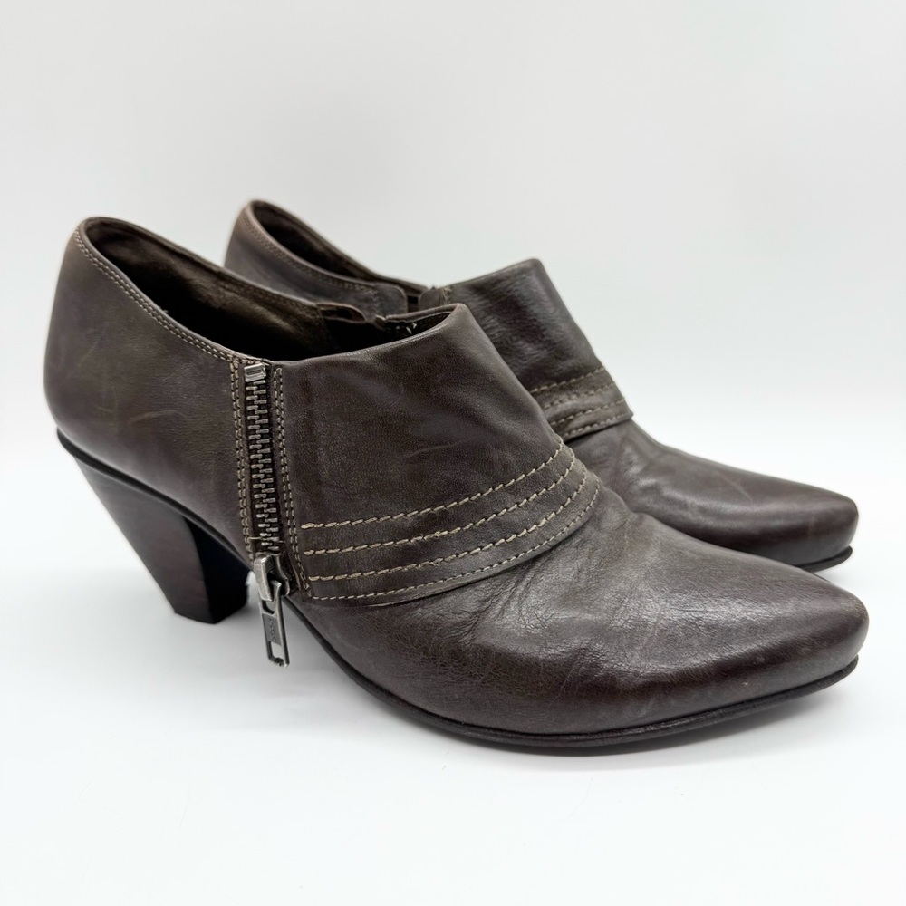 Fidji Pointed Toe Leather Side Zip Tapered Heel Booties Brown/Bronze Sz 37 Artsy